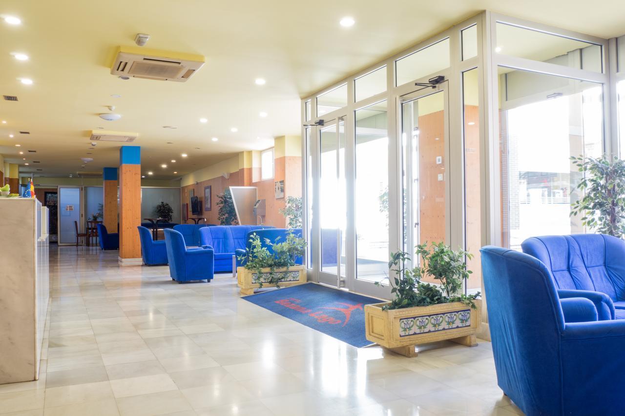 Hotel Bezana Lago Санта-Крус-де-Бесана Экстерьер фото